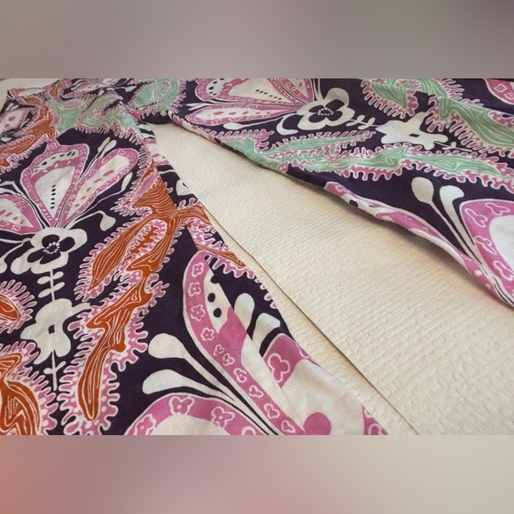 Zara Vibrant Purple and Pink Wide Leg Pants
Linen blend size small - Picture 6 of 6